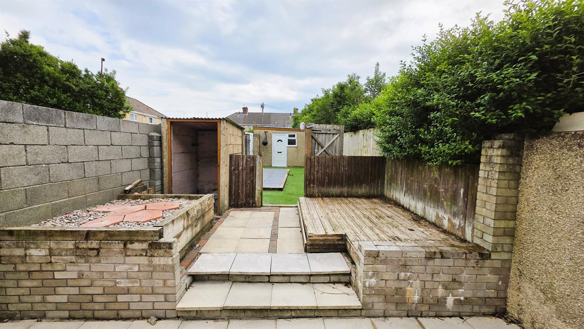 Bond Avenue, Llanelli, SA15 1RG